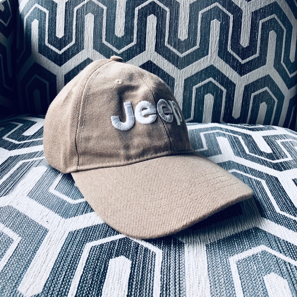 Tan Jeep cap